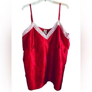 Faded Glory Women’s Plus Size Red Camisole With White Lace Trim Size 26W/28W